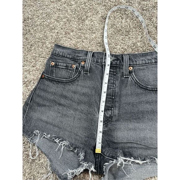Levi’s 501® Original Fit High Rise Women’s 26 Jean Short Gray Wash Denim Cut Off - Picture 8 of 11